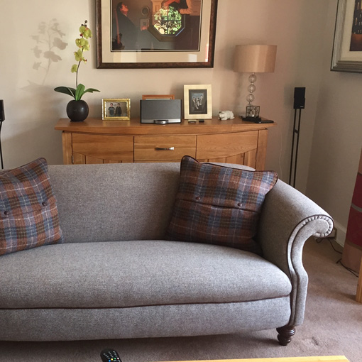ww/assets/images/dsy/customer images/6 Ronaldsay 2.5 Seater Sofa in Heather Harris Tweed with Old Bard Leather Piping